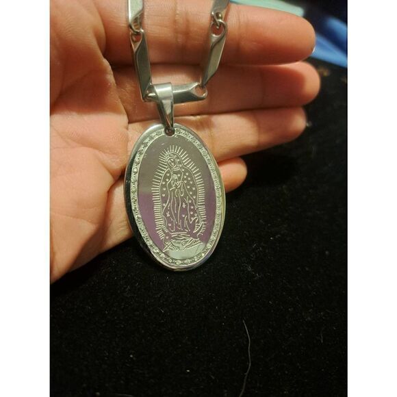 Stainless steel Guadeloupe Pendant Chain - Picture 3 of 3